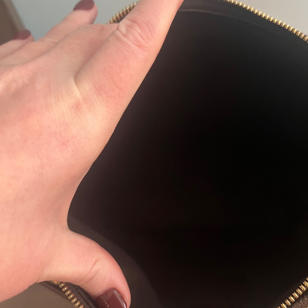Loop Hobo Bag Louis Vuitton - Picture 3 of 9